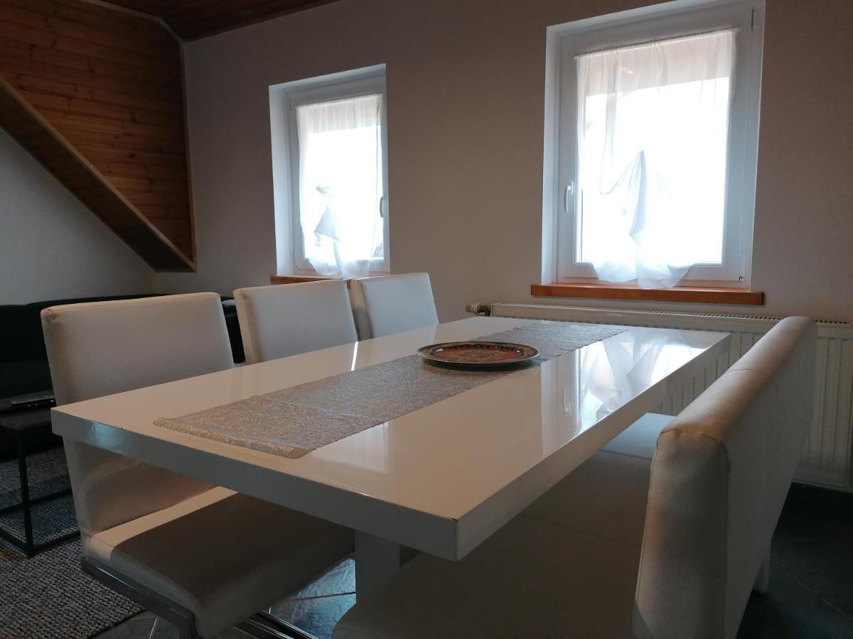 Villa Lili Apartments Balatonkeresztúr Eksteriør bilde